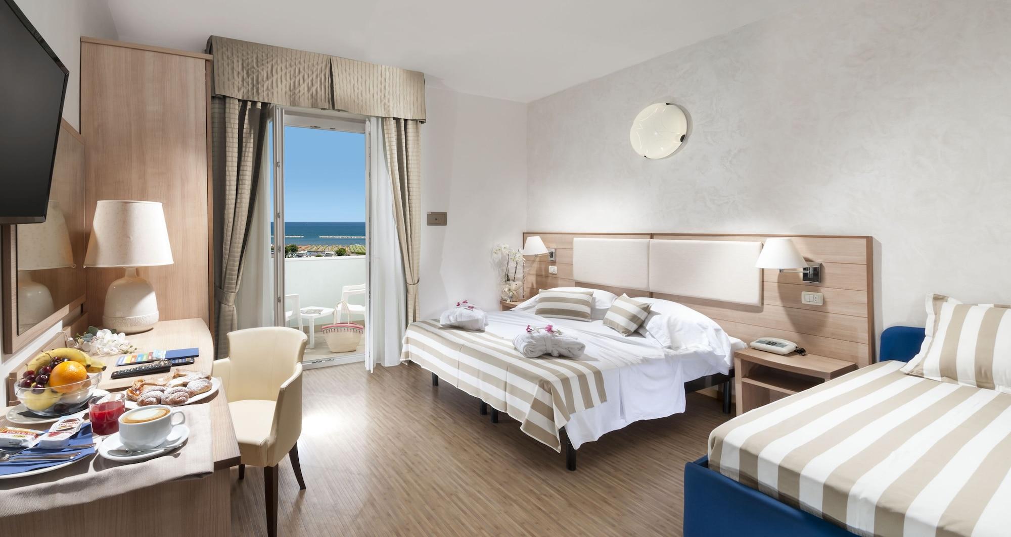 Hotel Losanna Gabicce Mare Exteriör bild