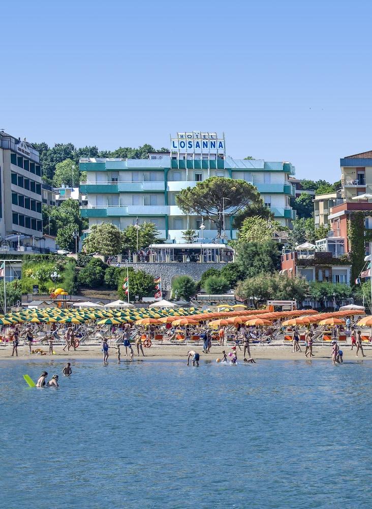 Hotel Losanna Gabicce Mare Exteriör bild