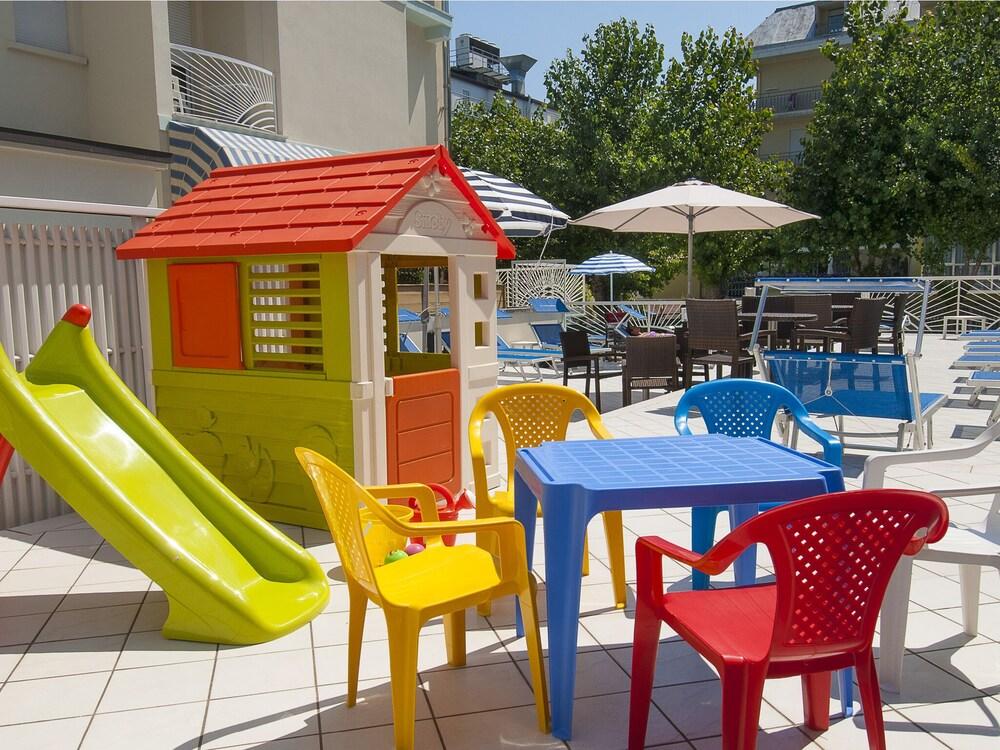 Hotel Losanna Gabicce Mare Exteriör bild