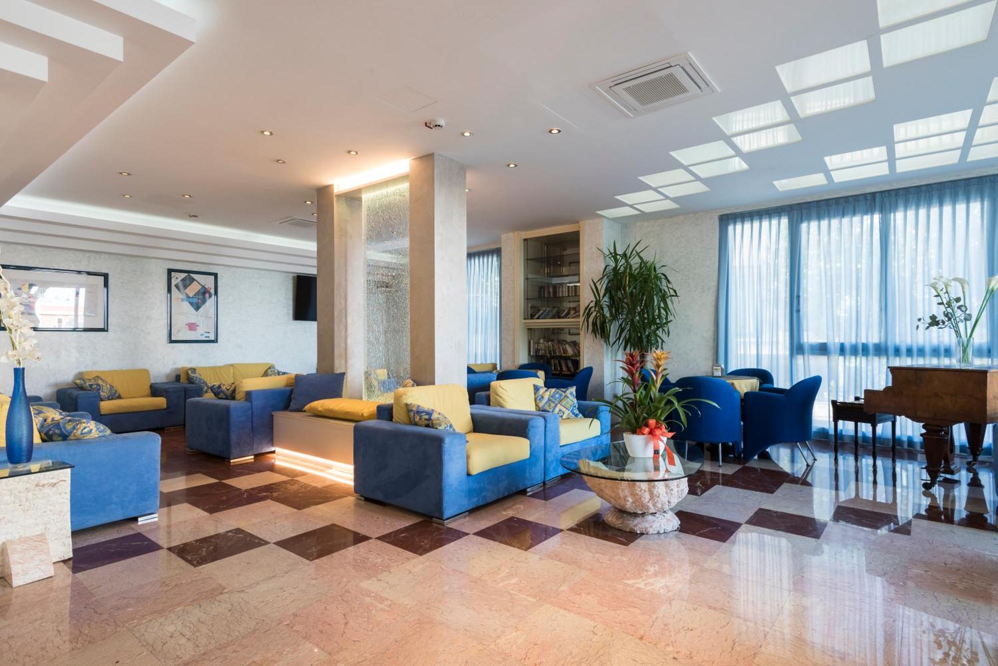 Hotel Losanna Gabicce Mare Exteriör bild