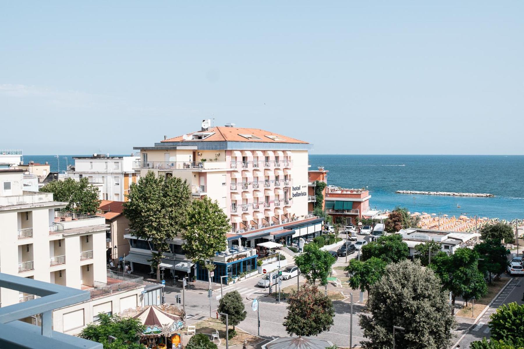 Hotel Losanna Gabicce Mare Exteriör bild