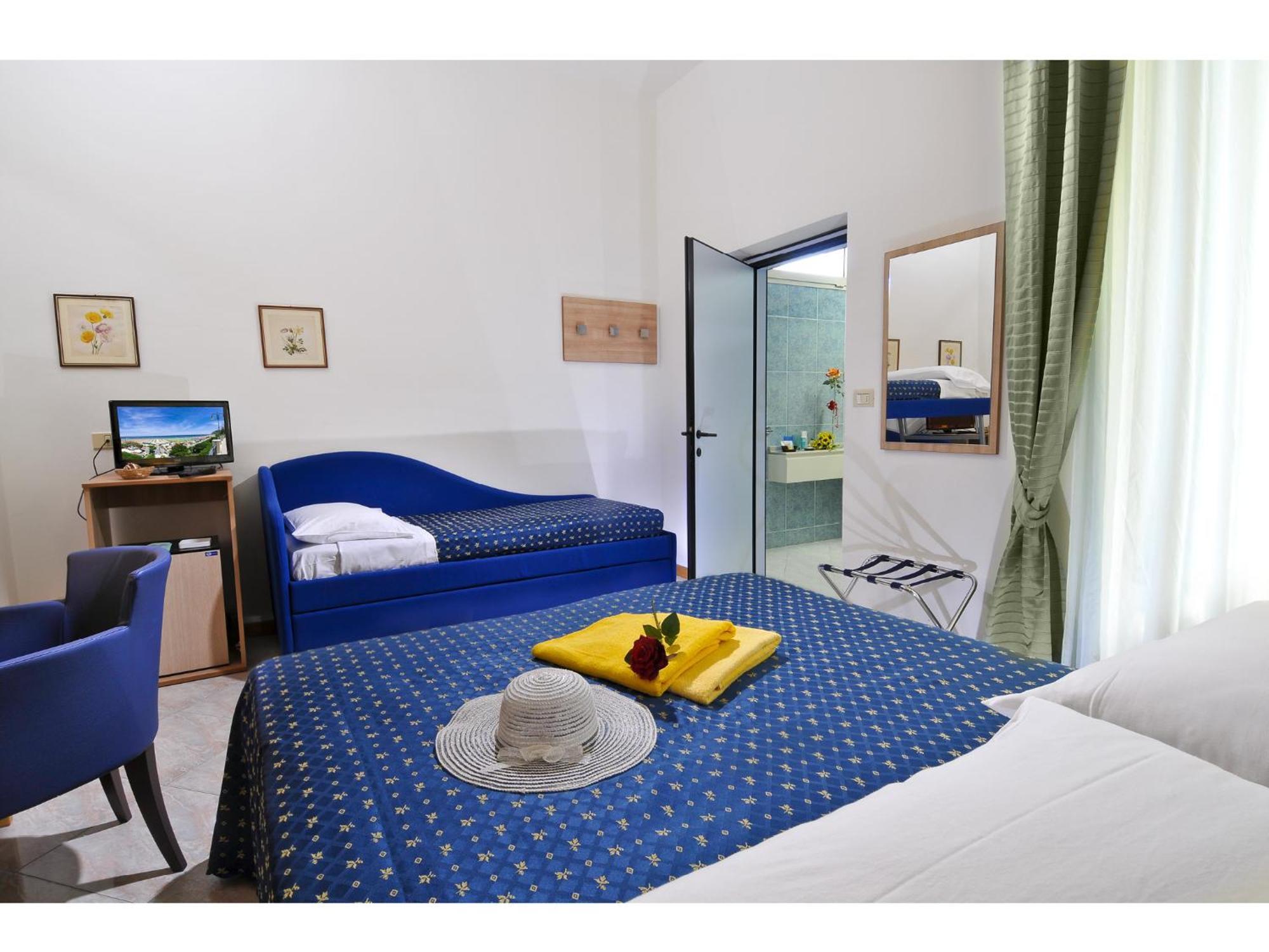 Hotel Losanna Gabicce Mare Exteriör bild